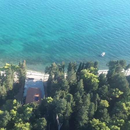 Villa Beachfront Sea Palace Kaštela Esterno foto