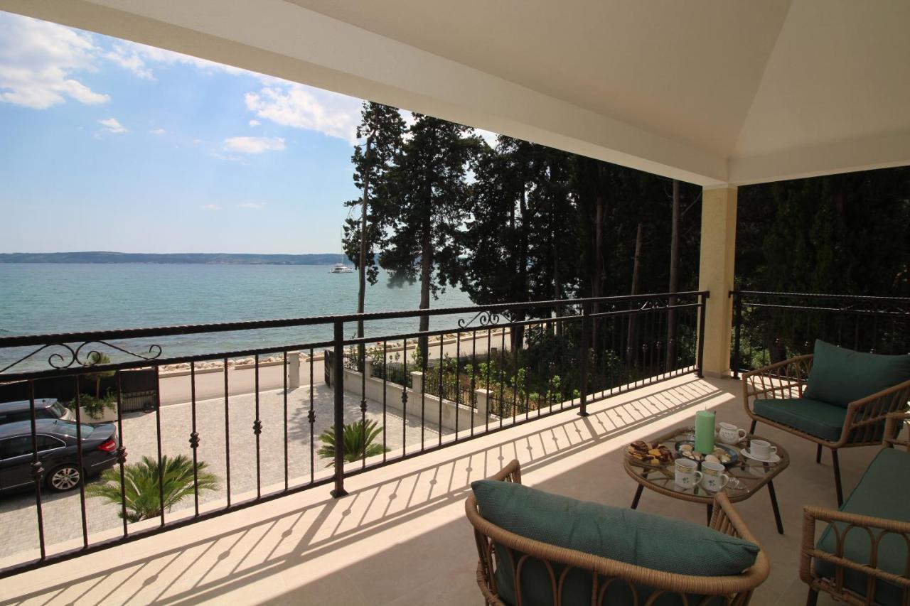 Villa Beachfront Sea Palace Kaštela Esterno foto
